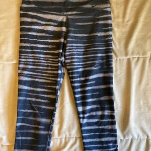 Nike capri leggings